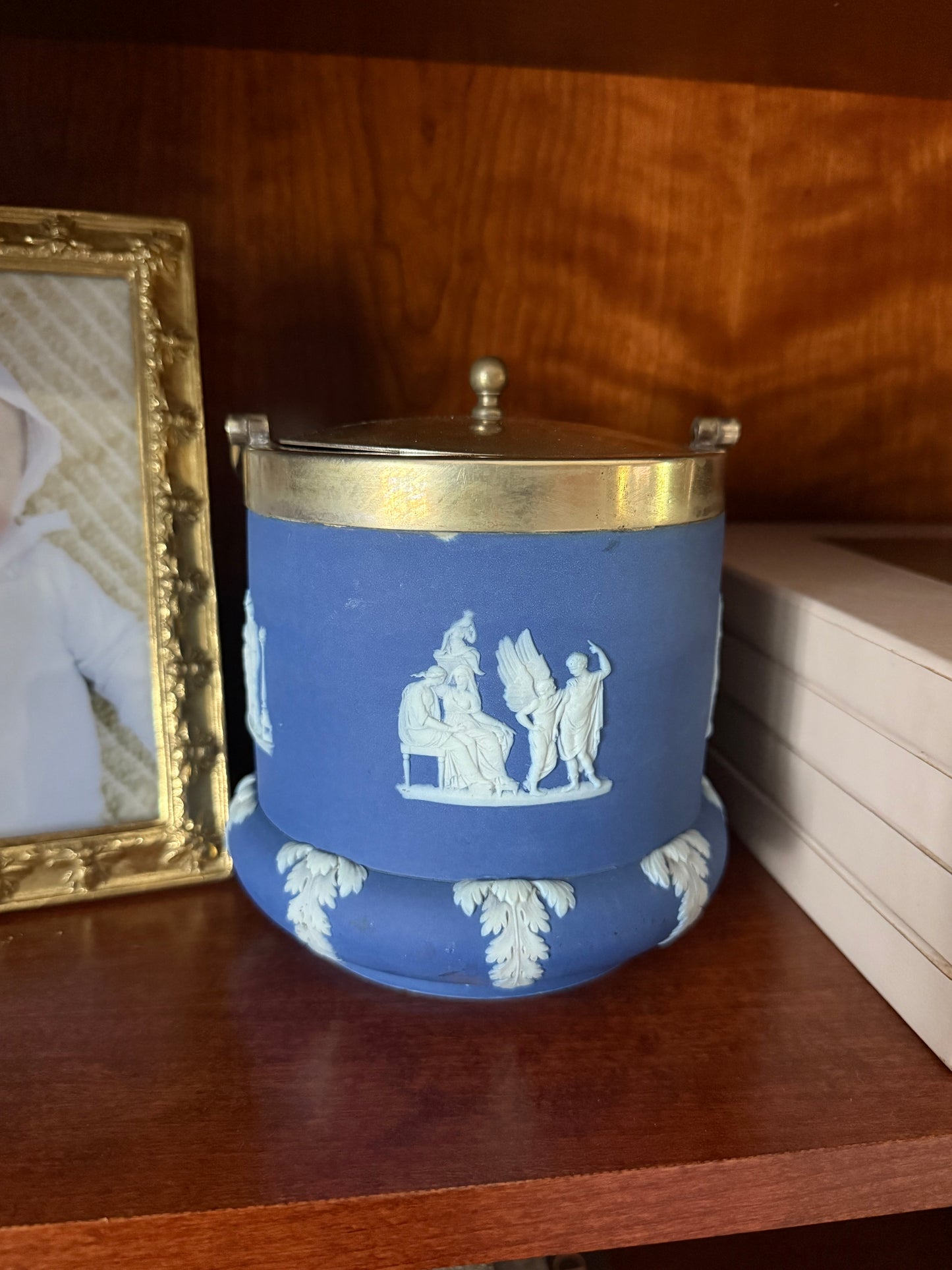 Antique Wedgwood Jasperware royal blue dipped biscuit barrel
